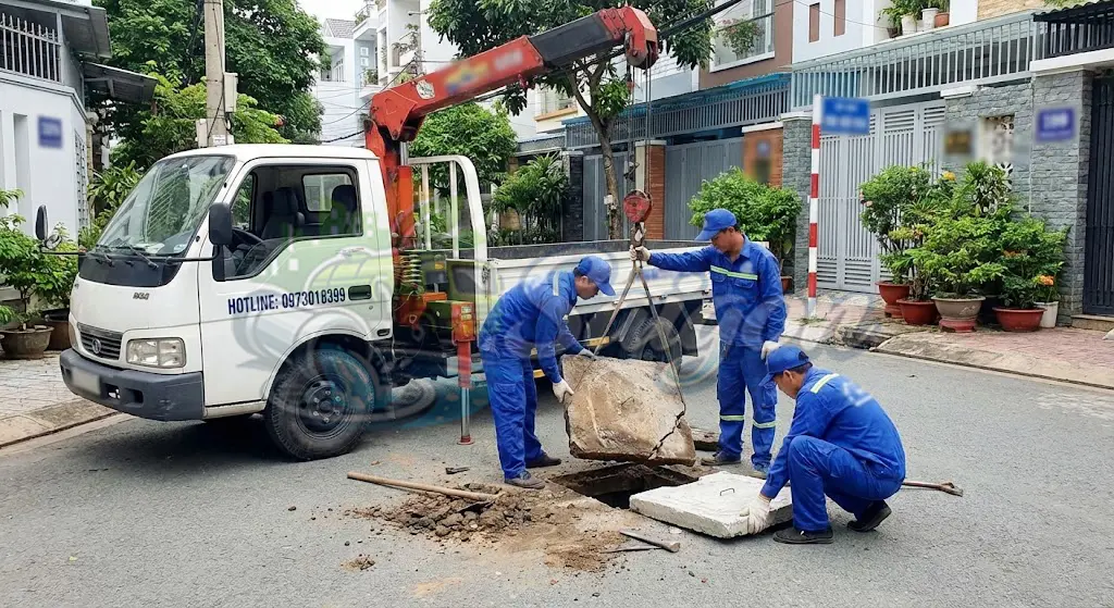 Hút bể phốt đúng cách và an toàn